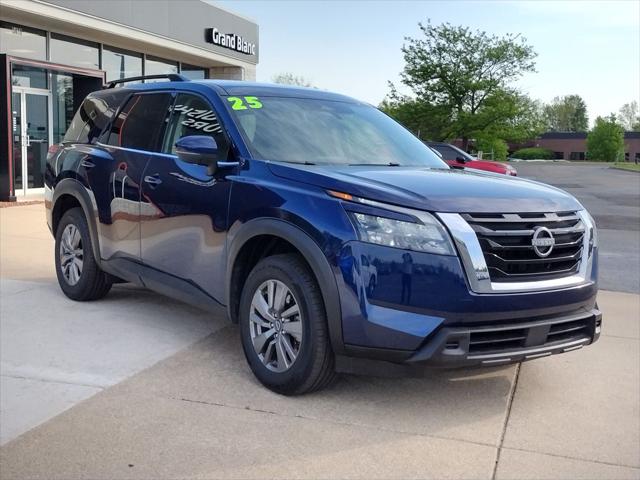 2025 Nissan Pathfinder SV FWD