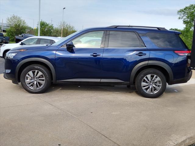 2025 Nissan Pathfinder SV FWD