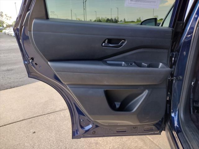 2025 Nissan Pathfinder SV FWD