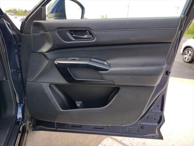 2025 Nissan Pathfinder SV FWD
