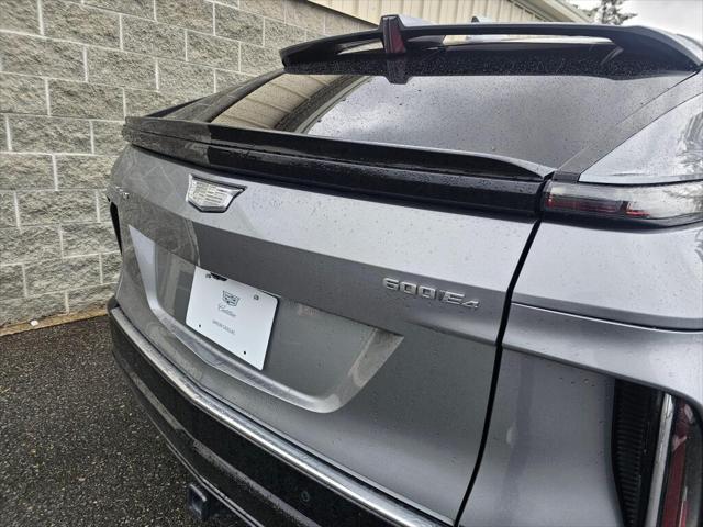 2024 Cadillac iQ Tech w/1SA