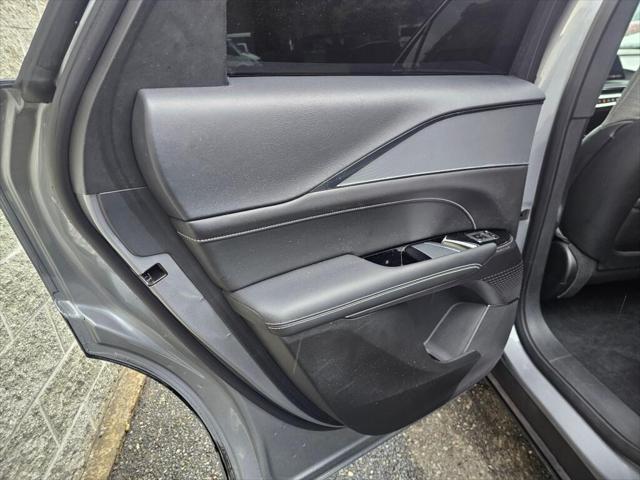 2024 Cadillac iQ Tech w/1SA