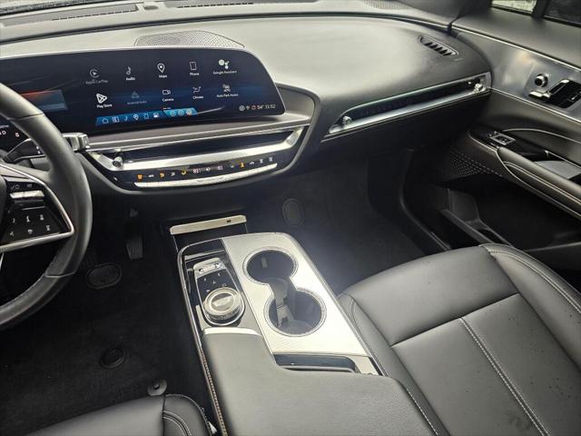 2024 Cadillac iQ Tech w/1SA