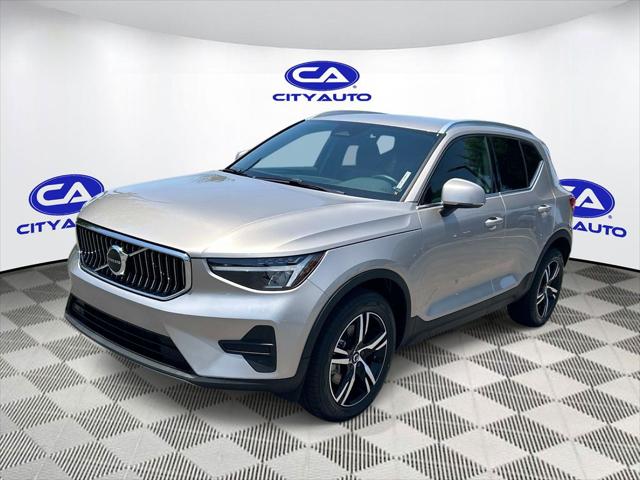 2024 Volvo XC40 B5 Core Bright Theme