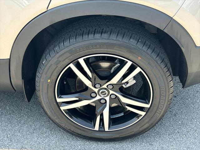 2024 Volvo XC40 B5 Core Bright Theme
