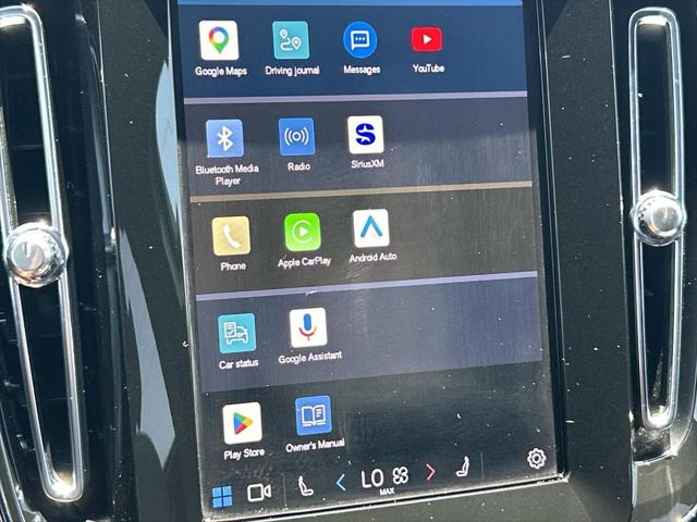 2024 Volvo XC40 B5 Core Bright Theme