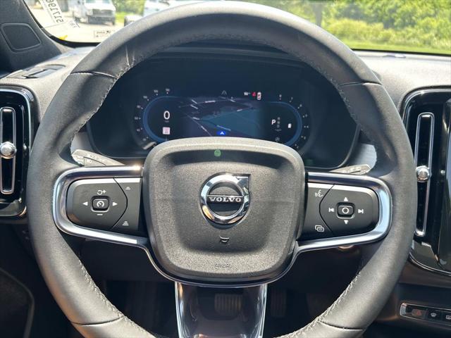 2024 Volvo XC40 B5 Core Bright Theme