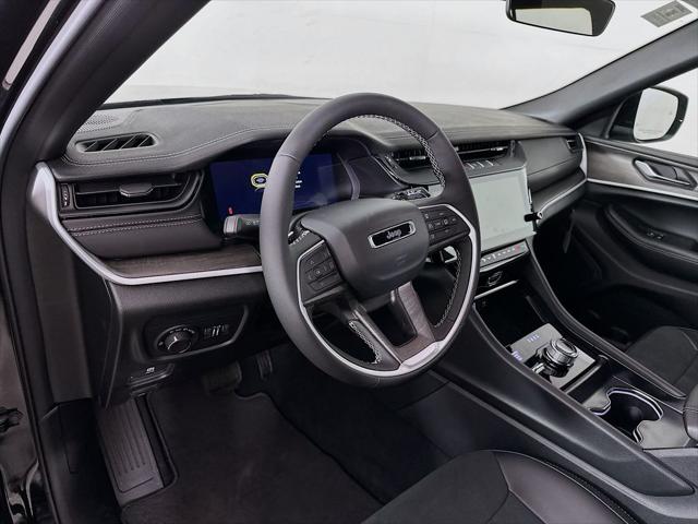 2026 Jeep Grand Cherokee L Altitude 4x4