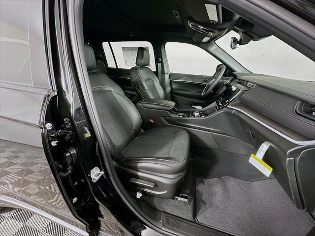 2026 Jeep Grand Cherokee L Altitude 4x4