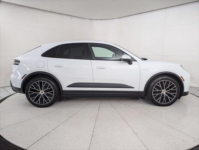 2025 Porsche Macan Electric 4