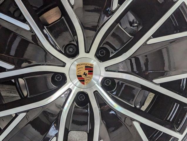 2025 Porsche Macan Electric 4