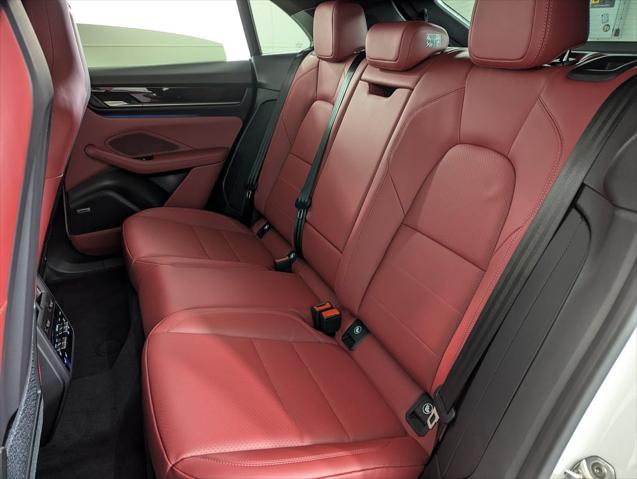 2025 Porsche Macan Electric 4