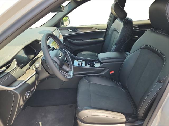 2026 Jeep Grand Cherokee L Altitude 4x2