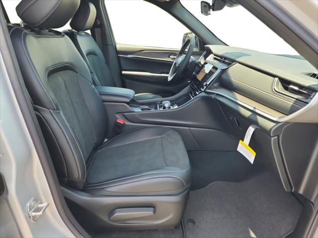 2026 Jeep Grand Cherokee L Altitude 4x2