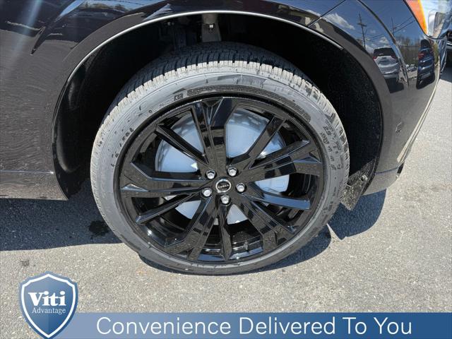 2026 Volvo XC60 Plug-In Hybrid Black Edition Ultra, T8 AWD Electric/Gasoline, Dark