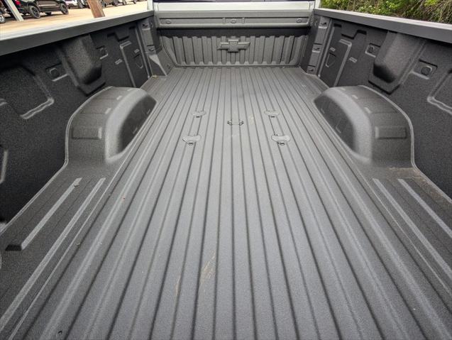 2026 Chevrolet Silverado 3500HD Crew Cab, Long Bed, LT Dual Rear Wheel, RWD