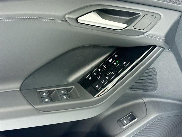2027 Audi Q6 e-tron Premium Plus
