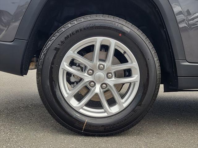 2026 Jeep Grand Cherokee Altitude 4x2