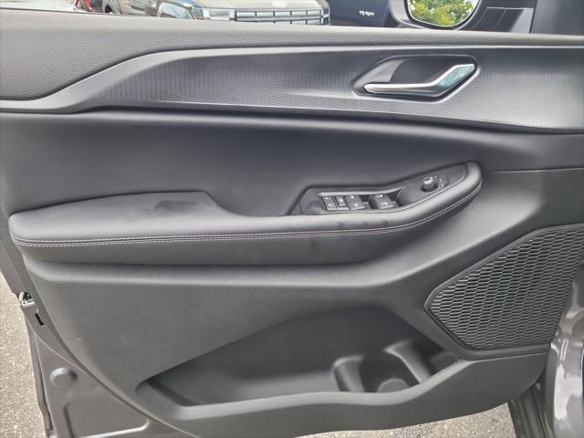 2026 Jeep Grand Cherokee Altitude 4x2