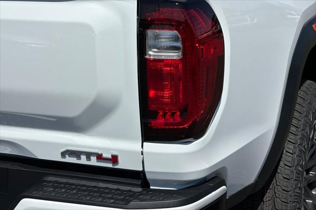 2026 GMC Canyon AT4, 4WD