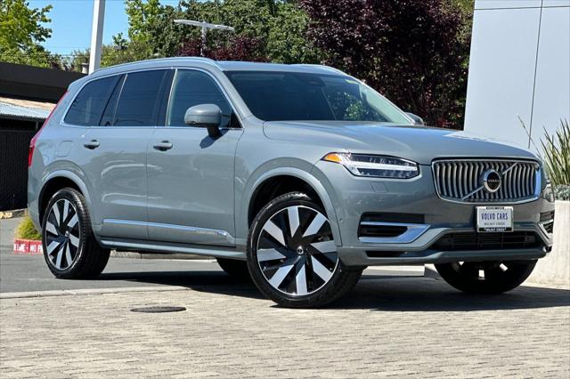 2023 Volvo XC90 Recharge T8 Ultimate Bright Theme 7-Seater