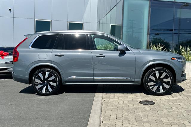 2023 Volvo XC90 Recharge T8 Ultimate Bright Theme 7-Seater