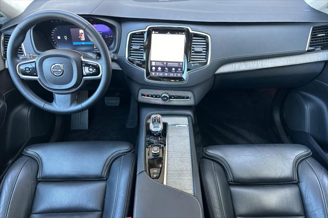 2023 Volvo XC90 Recharge T8 Ultimate Bright Theme 7-Seater