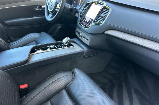 2023 Volvo XC90 Recharge T8 Ultimate Bright Theme 7-Seater
