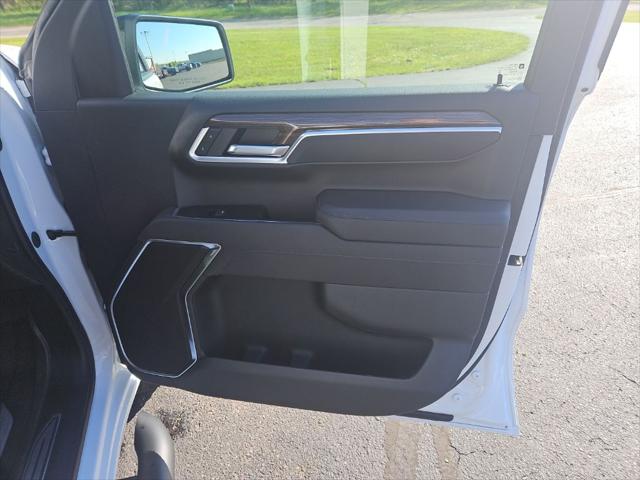 2026 Chevrolet Silverado 1500 4WD Crew Cab Short Bed RST