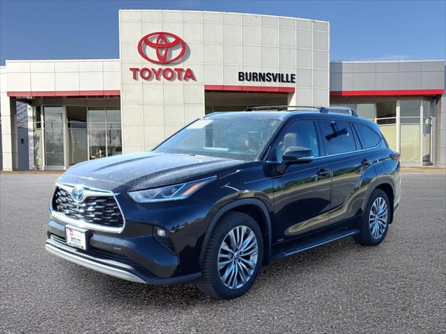 2024 Toyota Highlander Hybrid Platinum