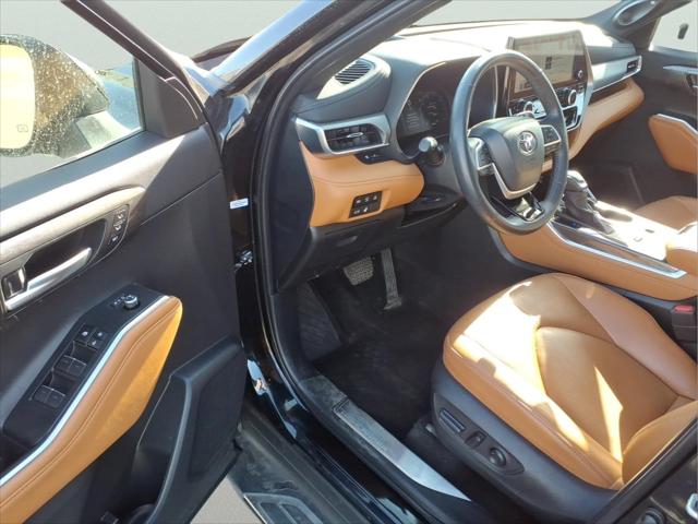 2024 Toyota Highlander Hybrid Platinum