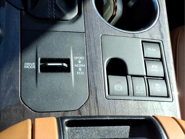 2024 Toyota Highlander Hybrid Platinum