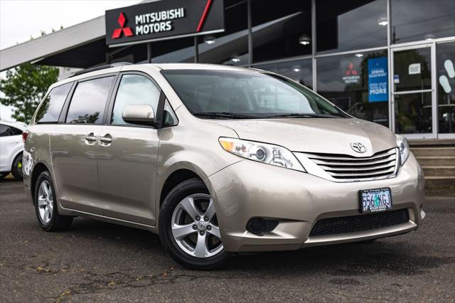 2017 Toyota Sienna LE 8 Passenger for sale in Tigard, OR
