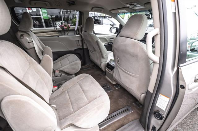 2017 Toyota Sienna LE 8 Passenger