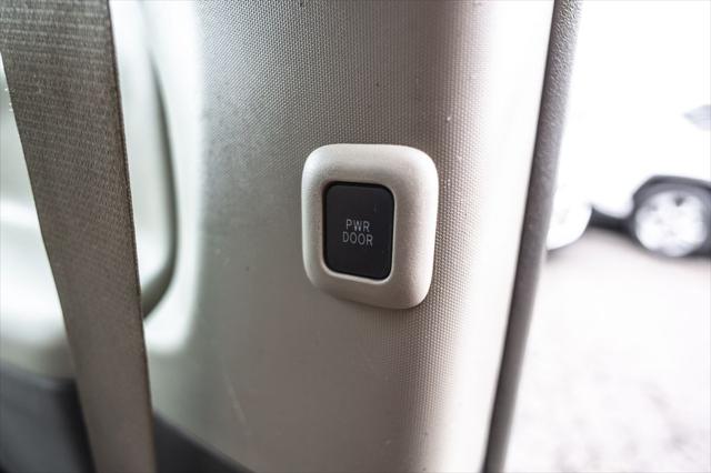 2017 Toyota Sienna LE 8 Passenger