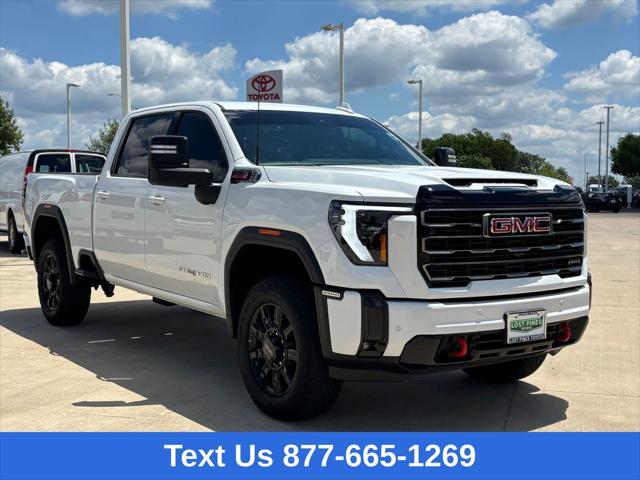 2025 GMC Sierra 2500HD 4WD Crew Cab Standard Bed AT4