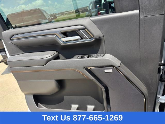 2025 GMC Sierra 2500HD 4WD Crew Cab Standard Bed AT4