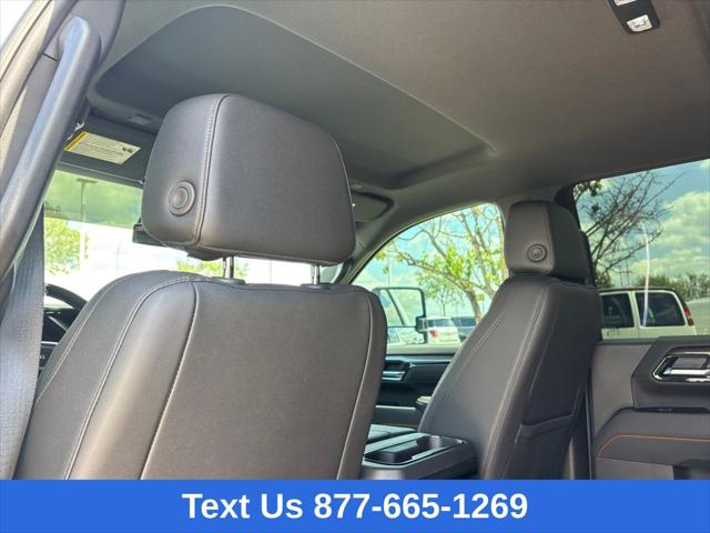 2025 GMC Sierra 2500HD 4WD Crew Cab Standard Bed AT4