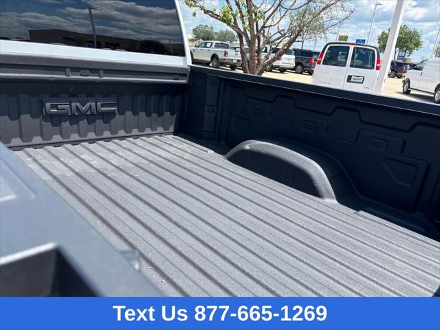 2025 GMC Sierra 2500HD 4WD Crew Cab Standard Bed AT4