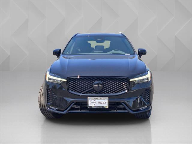 2026 Volvo XC60 B5 Ultra Black Edition