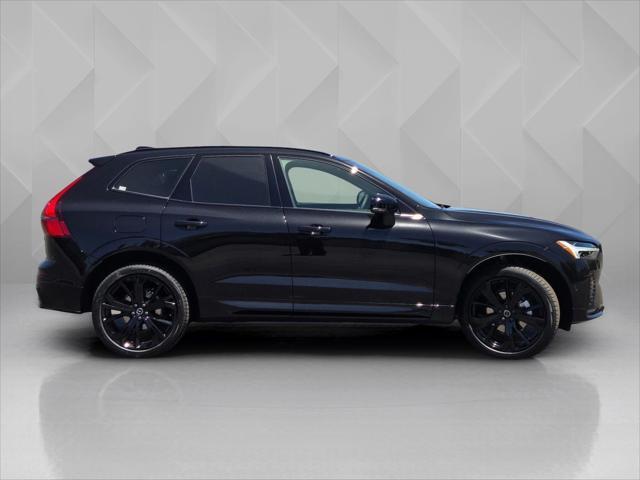 2026 Volvo XC60 B5 Ultra Black Edition