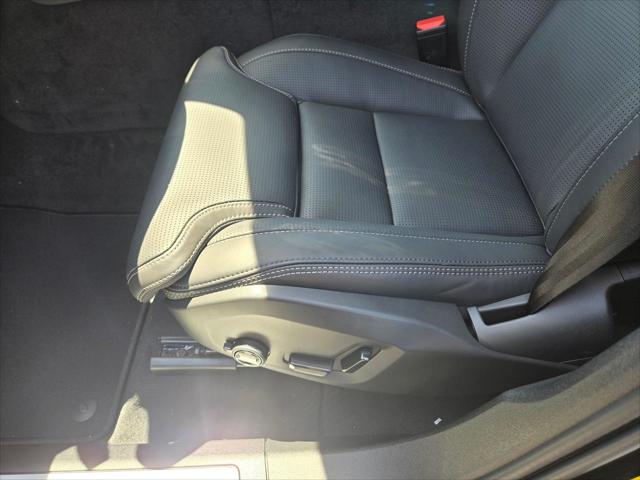 2026 Volvo XC60 B5 Ultra Black Edition