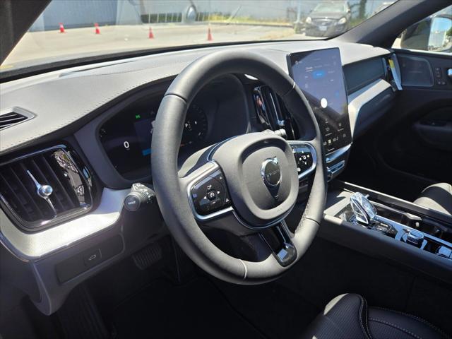 2026 Volvo XC60 B5 Ultra Black Edition