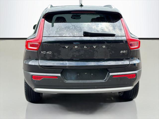 2023 Volvo XC40 B5 Plus Bright Theme