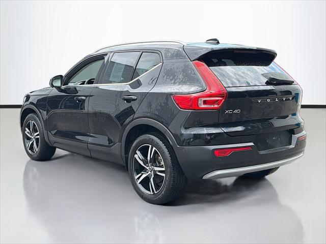 2023 Volvo XC40 B5 Plus Bright Theme