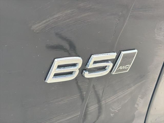 2023 Volvo XC40 B5 Plus Bright Theme