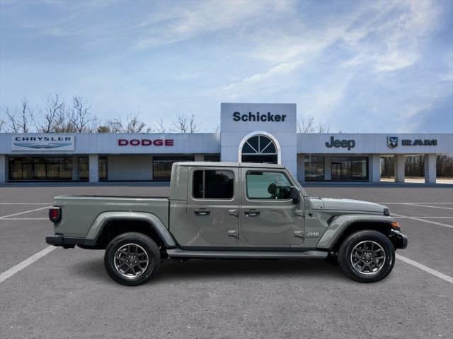 2022 Jeep Gladiator Overland