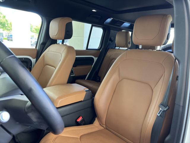 2023 Land Rover Defender 110 SE