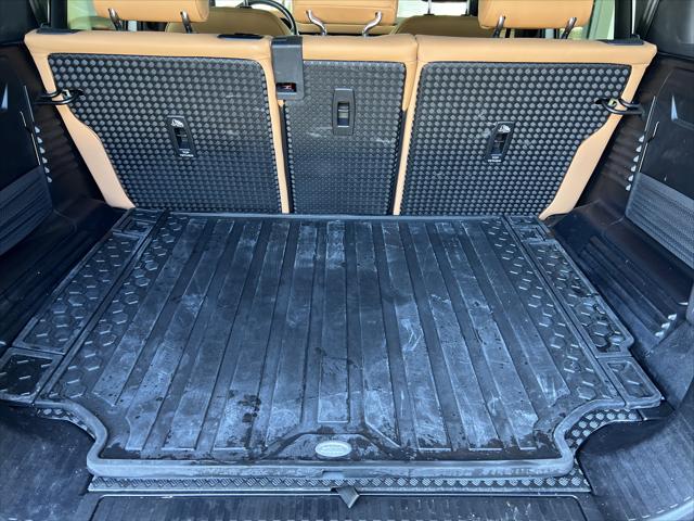 2023 Land Rover Defender 110 SE