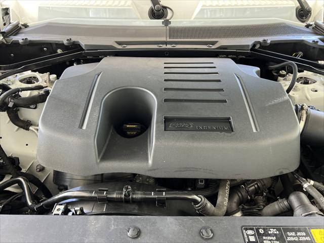 2023 Land Rover Defender 110 SE